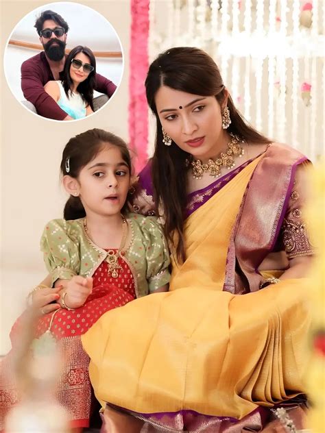 international star yash boss beautiful traditional picture  rock