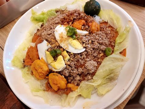 Food critics are bashing the service at Romanos lately 34