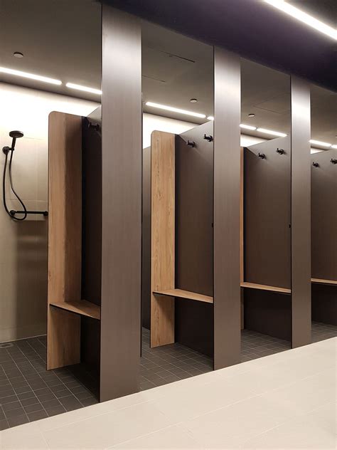 Pin by Wqyasd on 666 in 2020 | Shower cubicles, Locker room shower, Gym