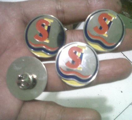 1n PUSAT PEMBUATAN PIN KUNINGAN | STAINLESS | TEMBAGA | ALUMUNIUM ...
