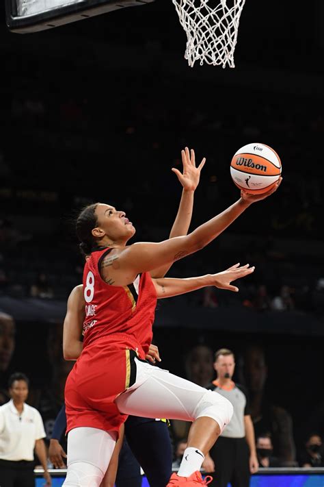 Elizabeth Cambage on Twitter: "😍 @wilsonbasktball Click the link to cop