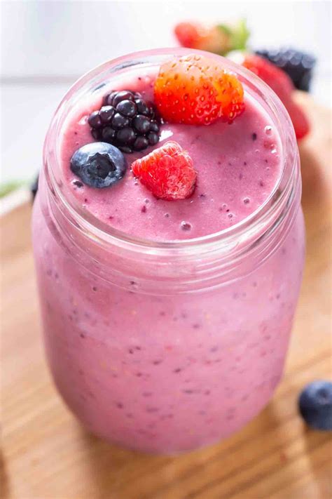 18 Easy and Healthy Frozen Fruit Smoothie Recipes - IzzyCooking