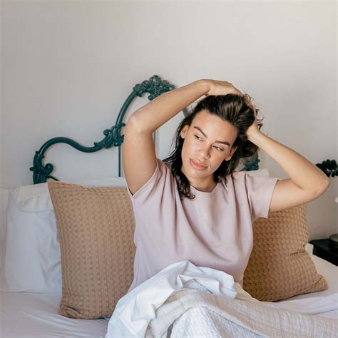 Family Therapist Weighs In: Stepmom Sharing Hotel Bed – Red Flags? Image 1