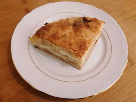 Burek Sa Sirom