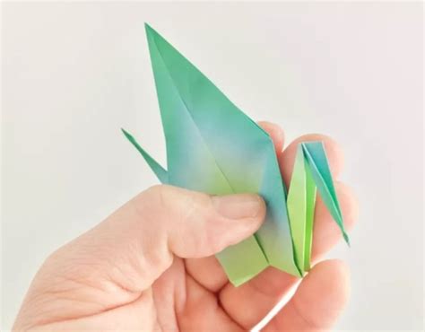 Cómo hacer una grulla de origami paso a paso + FOTOS