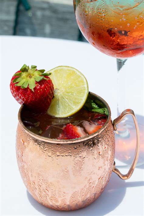 Bluewater Dining - Cocktails — Brittany Castillo Photography