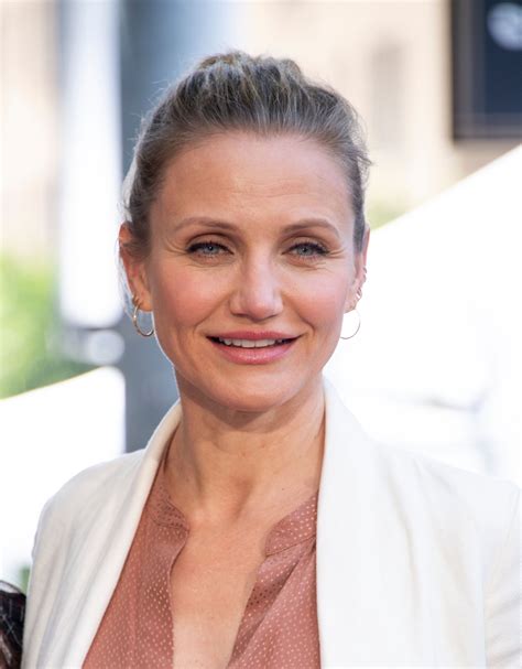 At 50, Cameron Diaz Is Hollywood’s Refreshingly Honest Beauty Muse | Vogue