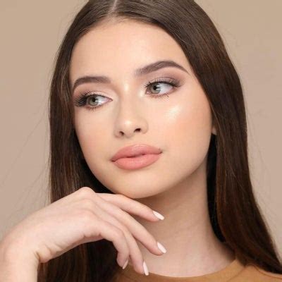 lindcey nava instagram tiktok linktree