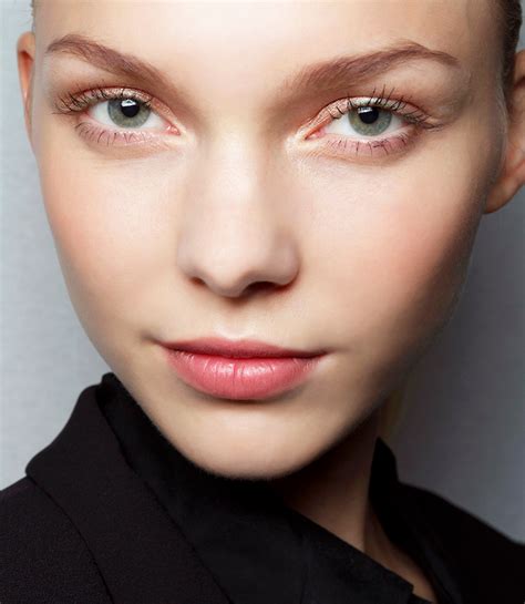 How to Apply Retinol to Sensitive Skin Without Causing Irritation