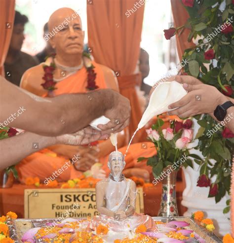 Devotees Offer Prayers Iskcon Founder Acharya Editorial Stock Photo