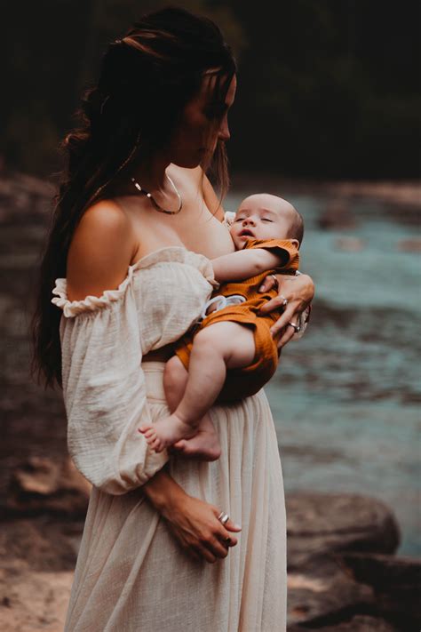 Pin by Krista Dane King on PHOTOSHOOT | Breastfeeding photos