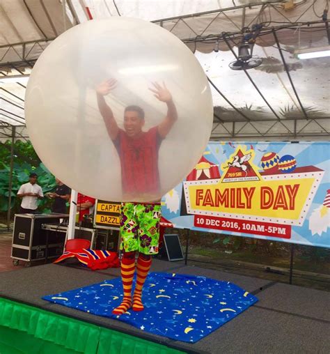 Almost Famous: S'pore's only full-time, professional clown is now the ...