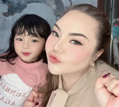 lisa mariana tuai dukungan usai tes dna ungkap ridwan kamil bukan ayah