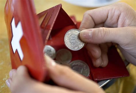 good average salary  switzerland swi swissinfoch