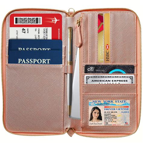14 Exciting Travel Gifts for Her 2020 (for glam and organization)