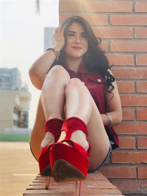 LA ENTREVISTA.... ÓNICE FLORES "LA PRINCESA DE LA TELEVISIÓN"