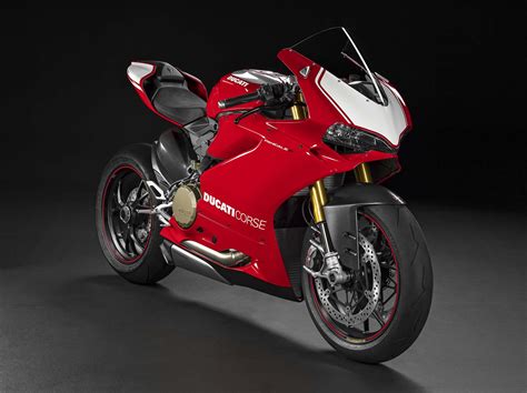 Ducati 1299 Panigale - 205hp, Across the Board - Asphalt & Rubber