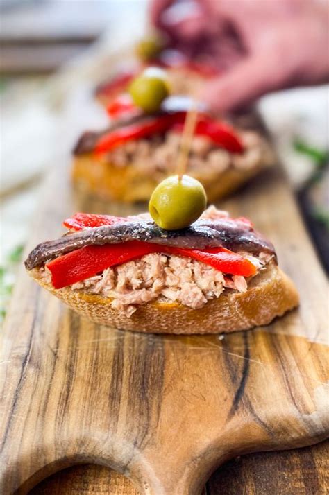 classic spanish pinchos quick simple tapas recipes recette