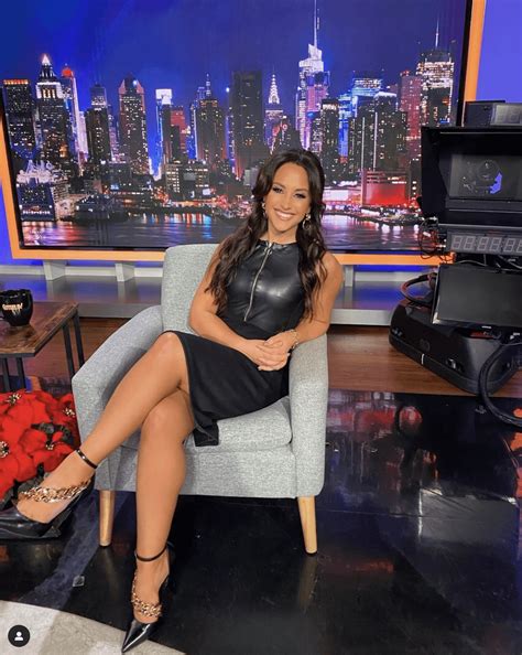 Emily Compagno- Fox News : r/hot_reporters