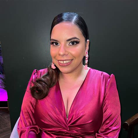 Yesenia's Amazon Page