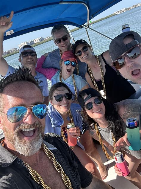 Amanda Zakri - Yes, it’s true—Bobby (@sailingdoodles) and... | Facebook