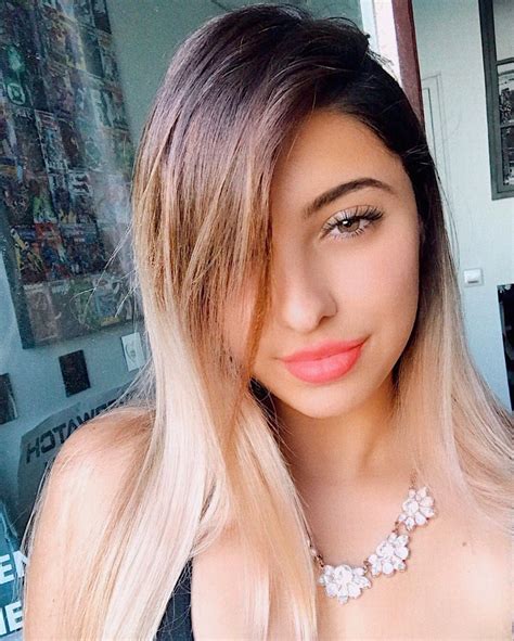 Julia🦋 on Twitter: "🌸…