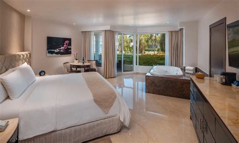 All-Inclusive Beachfront Resort | Moon Palace Nizuc - Cancun