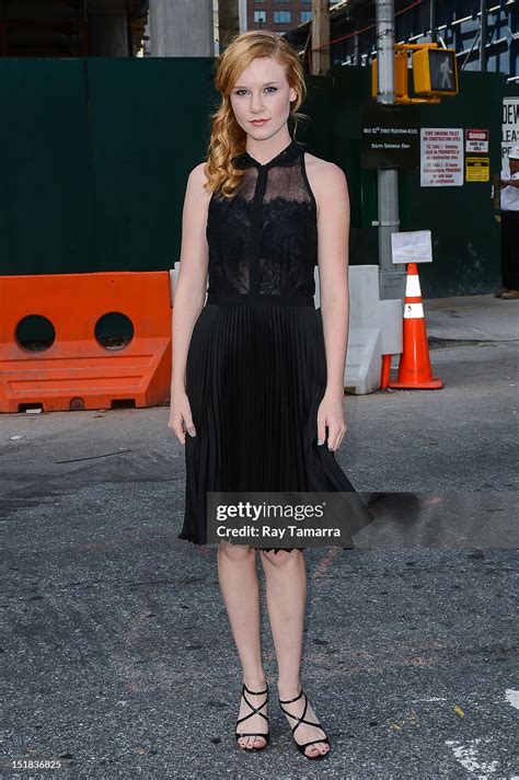 Madisen Beaty's feet