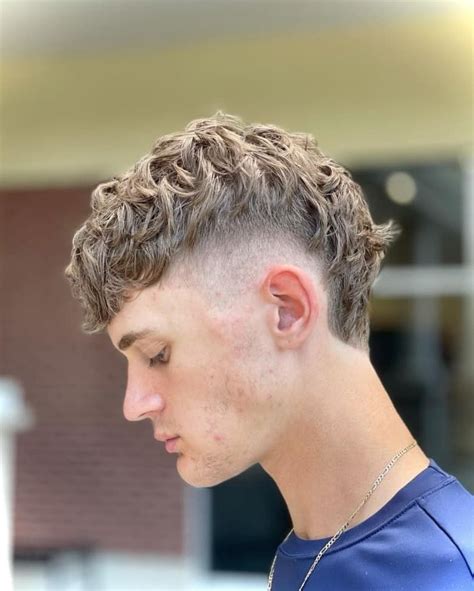mullet haircut  ideas  modern mullet   hairstyle  point