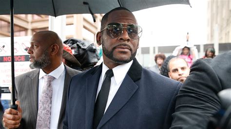 Prosecutors Defend Decision to Place R. Kelly on Suicide Watch - The