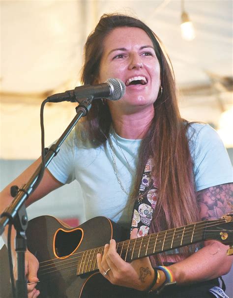 Sheena-Brook-Island-Captiva-2022-1421-web - Happenings Magazine