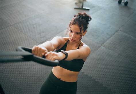 Breaking the Stereotype: The Benefits of Strength Training Women