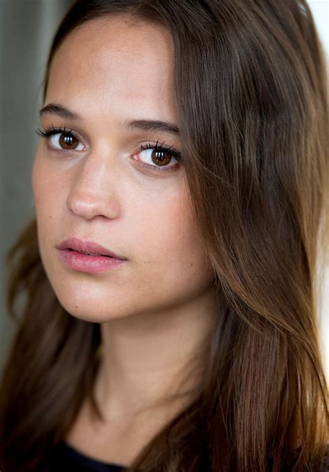 Alicia Vikander : r/PrettyGirls