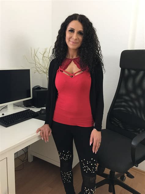 Mara Martinez aus Bayern - German Scout - Offizielle Homepage