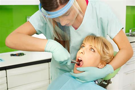 What Occurs During A Tooth Extraction Procedure?