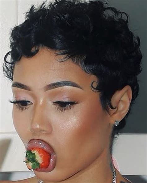 Pin by mariah on +++++ | Short hair black, Finger waves short hair