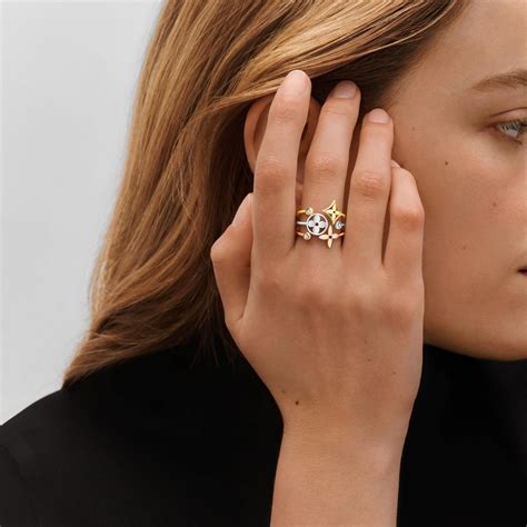 idylle blossom ring  golds  diamonds women jewelry louis