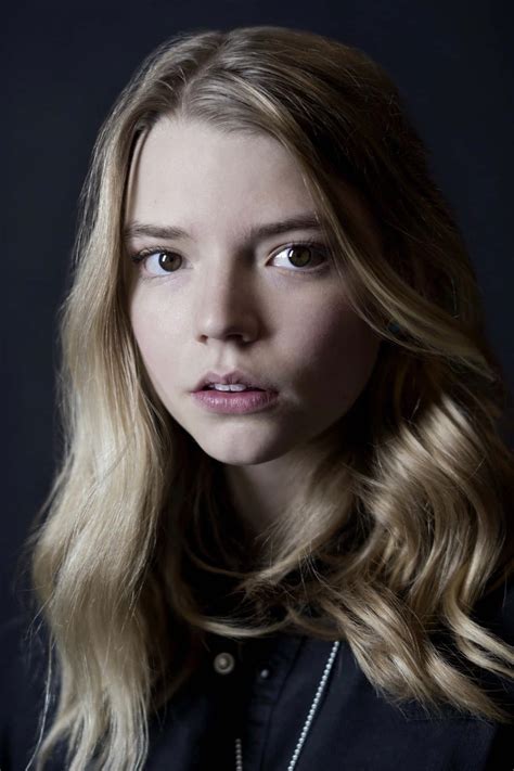 Download Anya Taylor-joy Background | Wallpapers.com