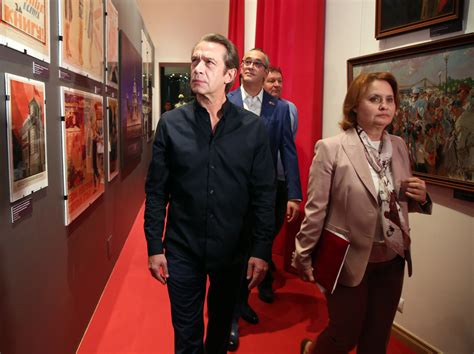 Владимир Машков открыл выставку "Моя большая земля": фотогалерея