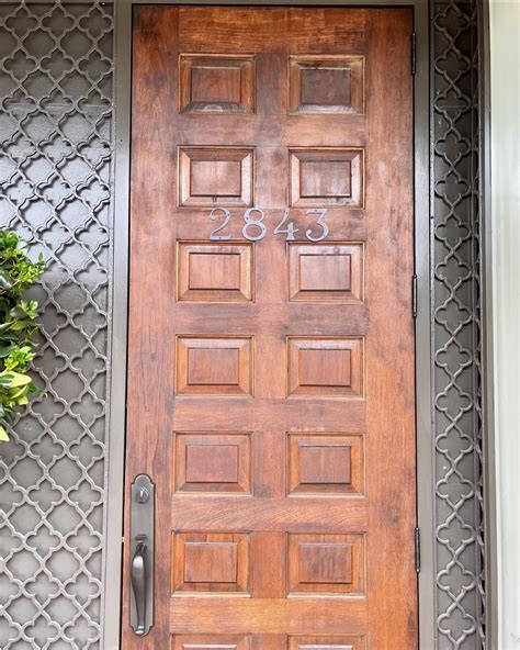 FRENCH DOOR ANTIQUES by Staci Thompson and Amy Lindsey