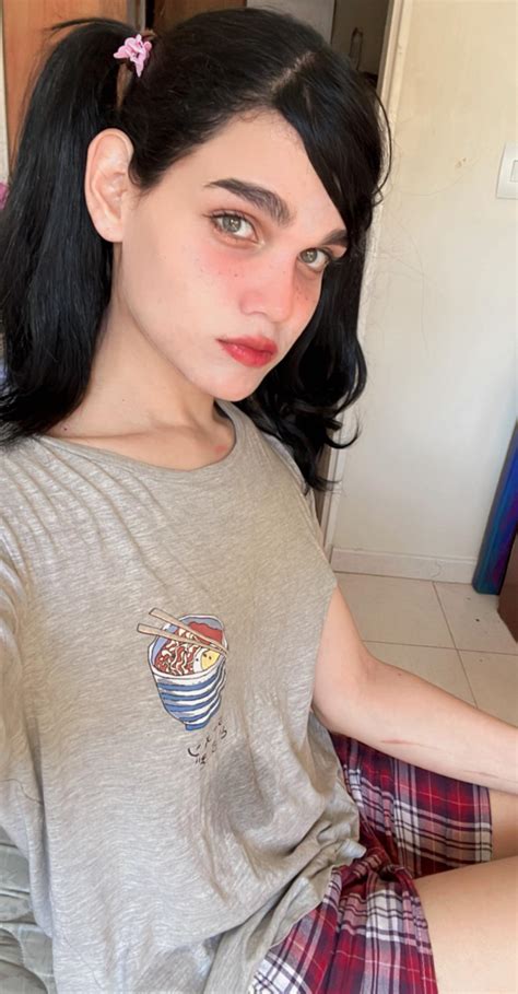 call me a good girl :3 : rfemboy