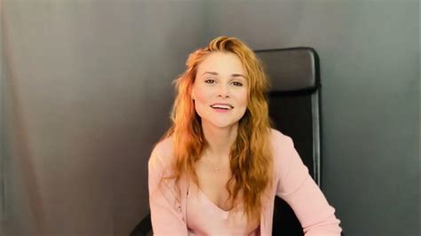 Вероника Лысакова - YouTube