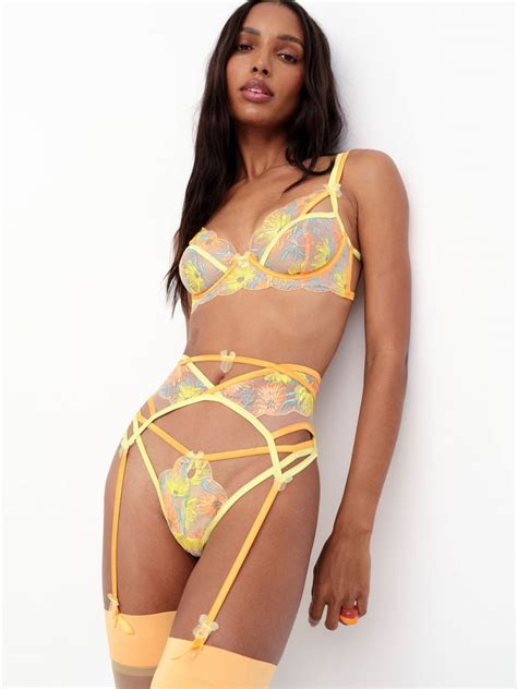 JASMINE TOOKES for Love & Lemons x Victoria’s Secret, May 2022 – HawtCelebs