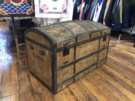 Got this chest today for $10 : r/ThriftStoreHauls