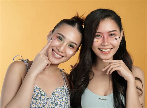 Posh Skin Co. expands pimple patch packs and launches fresh new designs