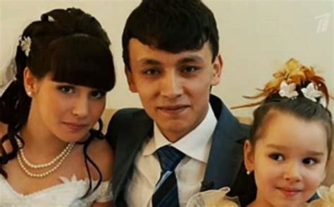Родившая в 11 лет Валя Исаева стала мамой третьего ребёнка