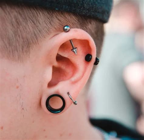 All About Plug Earrings: How to Choose and Wear Them Effectively