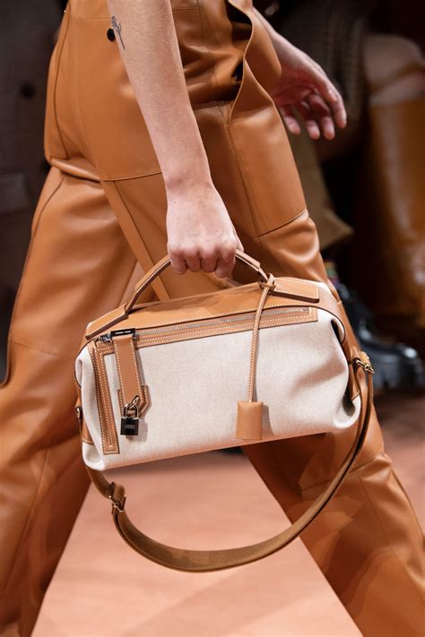 15 Stylish 2020 Bag Trends — Best 2020 Bag Trends to Shop