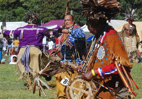 Thousands gather for Shinnecock Nation's first public powwow since 2019