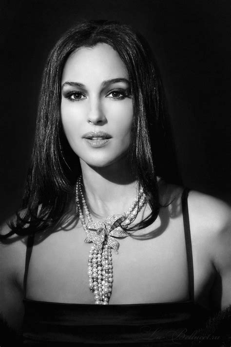 mbelluccidaily | Monica bellucci, Monica bellucci young, Monica